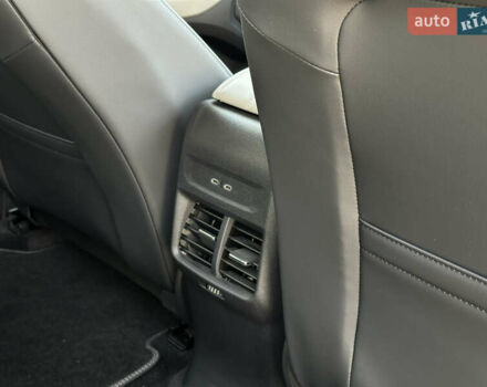 Синий Форд Explorer EV, объемом двигателя 0 л и пробегом 8 тыс. км за 35900 $, фото 36 на Automoto.ua