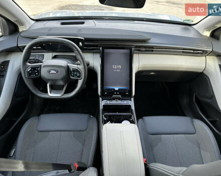 Синий Форд Explorer EV, объемом двигателя 0 л и пробегом 8 тыс. км за 35900 $, фото 8 на Automoto.ua