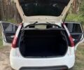 Білий Форд Figo, об'ємом двигуна 1.6 л та пробігом 209 тис. км за 6000 $, фото 4 на Automoto.ua