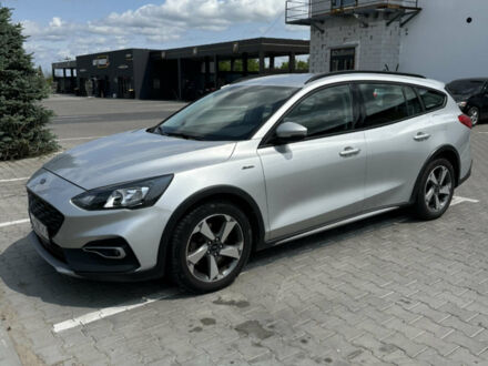 Серый Форд Focus Active, объемом двигателя 1 л и пробегом 176 тыс. км за 10500 $, фото 1 на Automoto.ua