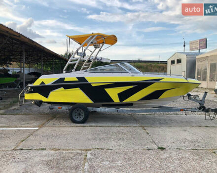Жовтий Фор Вінс H210, об'ємом двигуна 5 л та пробігом 10 тис. км за 35000 $, фото 1 на Automoto.ua