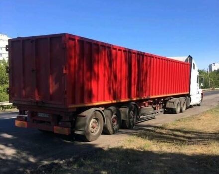 Червоний Фредлайнер Колумбіа, об'ємом двигуна 12.7 л та пробігом 700 тис. км за 9000 $, фото 2 на Automoto.ua