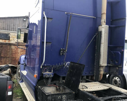 Синий Фредлайнер Колумбиа, объемом двигателя 12.7 л и пробегом 8 тыс. км за 6500 $, фото 1 на Automoto.ua