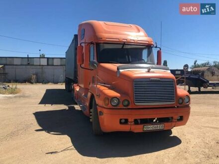 Фредлайнер Конвеншионал 2002 в Черноморске (Ильичевске) на Automoto.ua Оранжевый Фредлайнер Конвеншионал, объемом двигателя 12.7 л и пробегом 900 тыс. км за 16500 $, фото 1 на Automoto.ua
