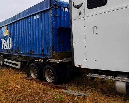 Белый Фредлайнер ФЛЦ, объемом двигателя 12.3 л и пробегом 0 тыс. км за 15000 $, фото 1 на Automoto.ua