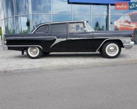 Черный ГАЗ 13, объемом двигателя 4.25 л и пробегом 10 тыс. км за 100000 $, фото 5 на Automoto.ua