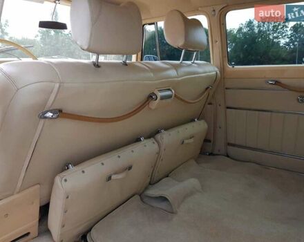 Черный ГАЗ 13, объемом двигателя 4.25 л и пробегом 10 тыс. км за 100000 $, фото 11 на Automoto.ua