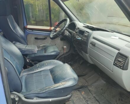 ГАЗ 2217 Соболь 2003 в Кривом Роге на Automoto.ua Синий ГАЗ 2217 Соболь, объемом двигателя 2.3 л и пробегом 200 тыс. км за 2200 $, фото 4 на Automoto.ua