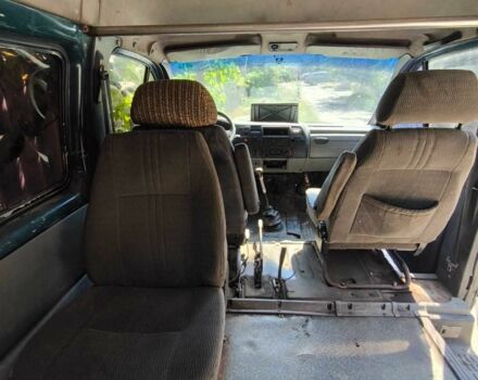 Зеленый ГАЗ 2217 Соболь, объемом двигателя 2.3 л и пробегом 100 тыс. км за 1301 $, фото 5 на Automoto.ua