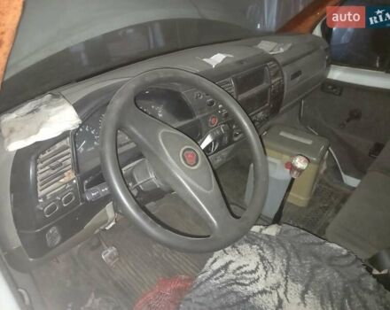 Белый ГАЗ 22171, объемом двигателя 2.45 л и пробегом 250 тыс. км за 1699 $, фото 6 на Automoto.ua