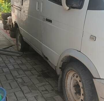 Белый ГАЗ 2217 Баргузин, объемом двигателя 2.3 л и пробегом 358 тыс. км за 1600 $, фото 8 на Automoto.ua