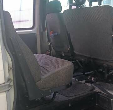 Белый ГАЗ 2217 Баргузин, объемом двигателя 2.3 л и пробегом 358 тыс. км за 1600 $, фото 1 на Automoto.ua