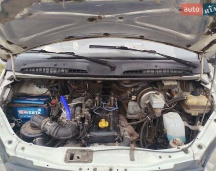 Белый ГАЗ 2217 Баргузин, объемом двигателя 2.46 л и пробегом 178 тыс. км за 3000 $, фото 7 на Automoto.ua