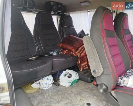 Белый ГАЗ 2217 Баргузин, объемом двигателя 2.46 л и пробегом 178 тыс. км за 3000 $, фото 9 на Automoto.ua