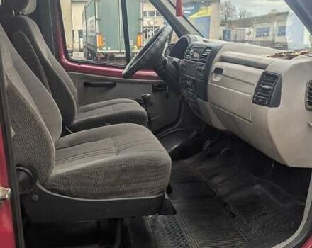 Красный ГАЗ 2217 Баргузин, объемом двигателя 2.3 л и пробегом 91 тыс. км за 2500 $, фото 5 на Automoto.ua