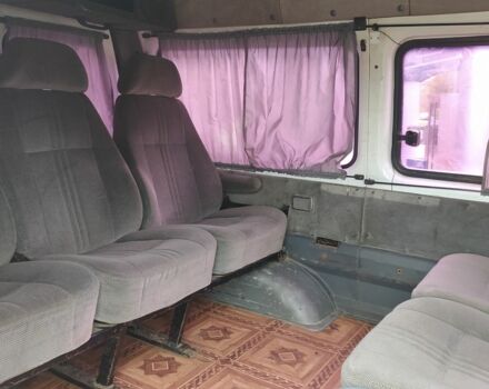 ГАЗ 2310 Соболь 2003 у Миколаєві на Automoto.ua Білий ГАЗ 2310 Соболь, об'ємом двигуна 2.3 л та пробігом 239 тис. км за 1900 $, фото 5 на Automoto.ua