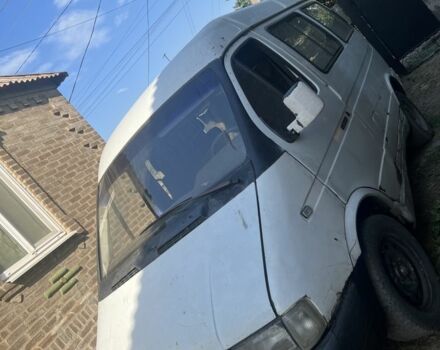 Белый ГАЗ 2310 Соболь, объемом двигателя 2.3 л и пробегом 250 тыс. км за 816 $, фото 2 на Automoto.ua