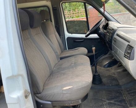 Белый ГАЗ 2310 Соболь, объемом двигателя 2.5 л и пробегом 232 тыс. км за 2200 $, фото 6 на Automoto.ua