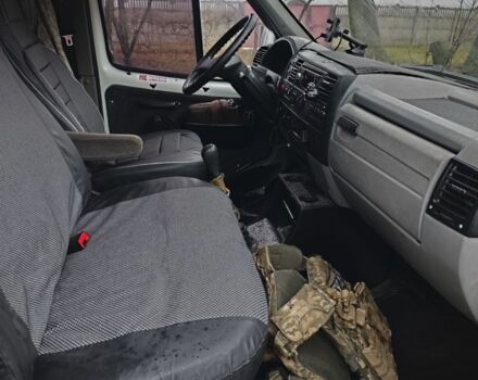 Белый ГАЗ 2310 Соболь, объемом двигателя 2 л и пробегом 190 тыс. км за 3500 $, фото 3 на Automoto.ua