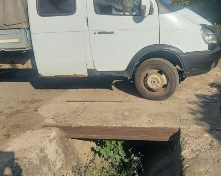 Белый ГАЗ 2330, объемом двигателя 2 л и пробегом 400 тыс. км за 363 $, фото 2 на Automoto.ua