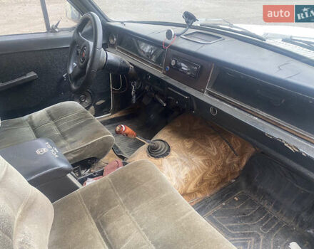 Белый ГАЗ 24-02 Волга, объемом двигателя 2.45 л и пробегом 92 тыс. км за 1100 $, фото 4 на Automoto.ua