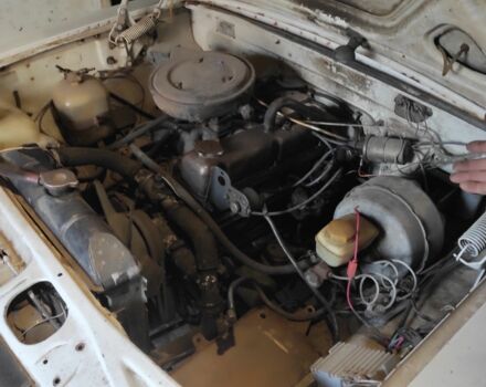 Білий ГАЗ 24-10 Волга, об'ємом двигуна 2.4 л та пробігом 10 тис. км за 947 $, фото 6 на Automoto.ua