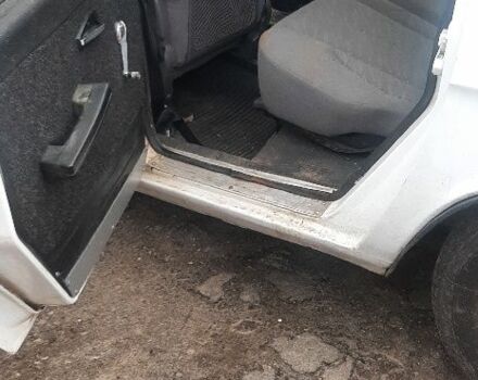 Белый ГАЗ 24-10 Волга, объемом двигателя 2.5 л и пробегом 100 тыс. км за 712 $, фото 5 на Automoto.ua