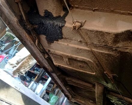 Білий ГАЗ 24-10 Волга, об'ємом двигуна 2.4 л та пробігом 125 тис. км за 600 $, фото 12 на Automoto.ua