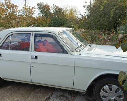 Білий ГАЗ 24-10 Волга, об'ємом двигуна 2.4 л та пробігом 100 тис. км за 1429 $, фото 3 на Automoto.ua