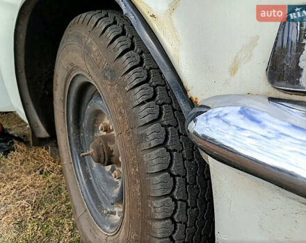 Белый ГАЗ 24-10 Волга, объемом двигателя 2.45 л и пробегом 100 тыс. км за 950 $, фото 5 на Automoto.ua