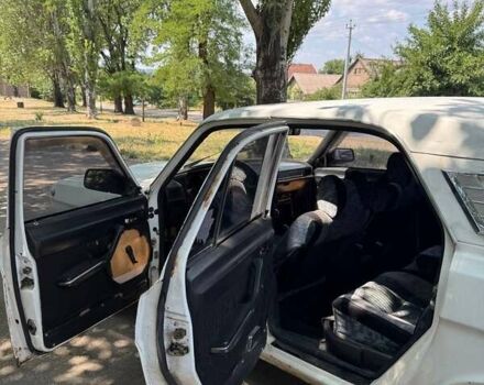 Белый ГАЗ 24-10 Волга, объемом двигателя 2.45 л и пробегом 100 тыс. км за 1100 $, фото 6 на Automoto.ua