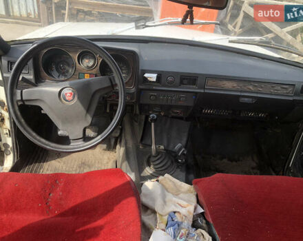 Белый ГАЗ 24-10 Волга, объемом двигателя 2.4 л и пробегом 111 тыс. км за 384 $, фото 13 на Automoto.ua