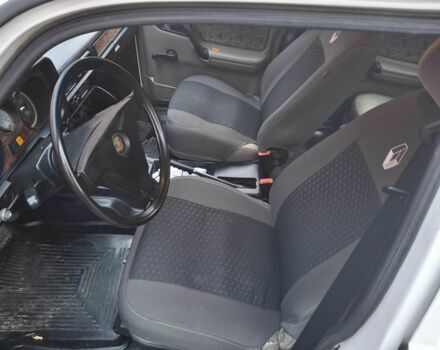 Белый ГАЗ 24-10 Волга, объемом двигателя 2.4 л и пробегом 50 тыс. км за 1000 $, фото 5 на Automoto.ua