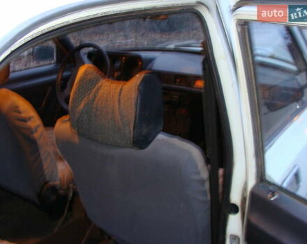 Белый ГАЗ 24-10 Волга, объемом двигателя 2.4 л и пробегом 135 тыс. км за 1500 $, фото 8 на Automoto.ua