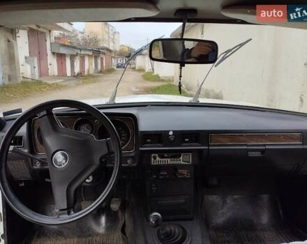 Белый ГАЗ 24-10 Волга, объемом двигателя 2.4 л и пробегом 117 тыс. км за 850 $, фото 5 на Automoto.ua