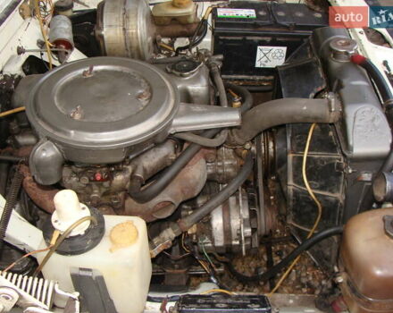 Белый ГАЗ 24-10 Волга, объемом двигателя 2.4 л и пробегом 135 тыс. км за 1500 $, фото 5 на Automoto.ua