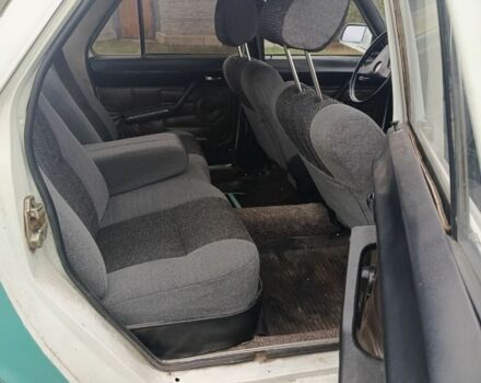 Белый ГАЗ 24-10 Волга, объемом двигателя 2.4 л и пробегом 40 тыс. км за 1300 $, фото 6 на Automoto.ua