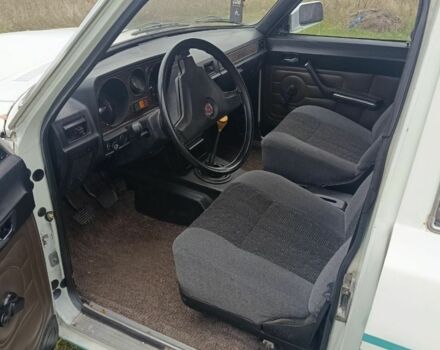 Белый ГАЗ 24-10 Волга, объемом двигателя 2.4 л и пробегом 40 тыс. км за 1300 $, фото 5 на Automoto.ua