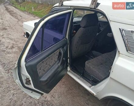 Белый ГАЗ 24-10 Волга, объемом двигателя 2.45 л и пробегом 450 тыс. км за 1200 $, фото 4 на Automoto.ua