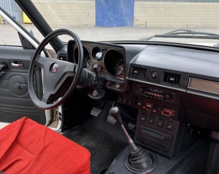 Белый ГАЗ 24-10 Волга, объемом двигателя 2.4 л и пробегом 15 тыс. км за 6000 $, фото 4 на Automoto.ua