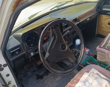 Белый ГАЗ 24-10 Волга, объемом двигателя 2.5 л и пробегом 88 тыс. км за 644 $, фото 4 на Automoto.ua