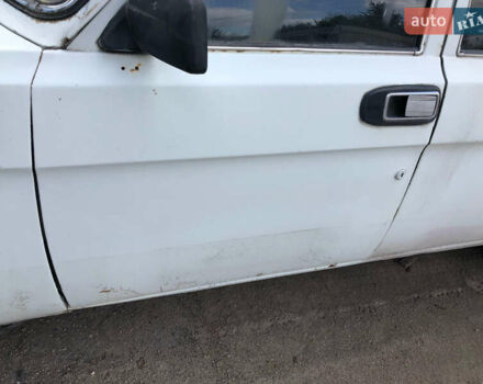 Белый ГАЗ 24-10 Волга, объемом двигателя 2.4 л и пробегом 300 тыс. км за 409 $, фото 6 на Automoto.ua