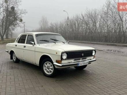 ГАЗ 24-10 Волга 1986 в Умани на Automoto.ua Белый ГАЗ 24-10 Волга, объемом двигателя 2.45 л и пробегом 85 тыс. км за 1400 $, фото 1 на Automoto.ua