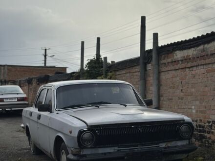 ГАЗ 24-10 Волга 1988 в Виннице на Automoto.ua Белый ГАЗ 24-10 Волга, объемом двигателя 2.4 л и пробегом 100 тыс. км за 200 $, фото 1 на Automoto.ua