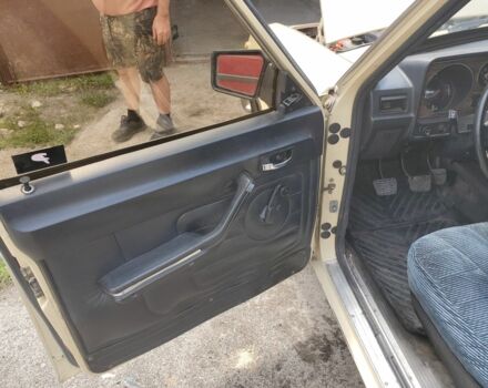 Бежевий ГАЗ 24-10 Волга, об'ємом двигуна 2.4 л та пробігом 67 тис. км за 1100 $, фото 2 на Automoto.ua