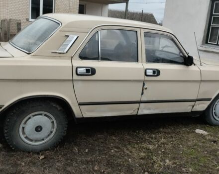 Бежевый ГАЗ 24-10 Волга, объемом двигателя 2.4 л и пробегом 400 тыс. км за 500 $, фото 1 на Automoto.ua