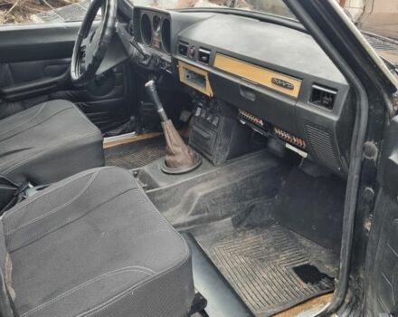 Черный ГАЗ 24-10 Волга, объемом двигателя 2.4 л и пробегом 128 тыс. км за 714 $, фото 5 на Automoto.ua