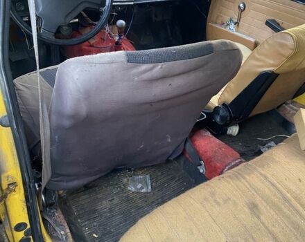 Жовтий ГАЗ 24-10 Волга, об'ємом двигуна 2.4 л та пробігом 1000 тис. км за 355 $, фото 8 на Automoto.ua