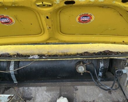 Жовтий ГАЗ 24-10 Волга, об'ємом двигуна 2.4 л та пробігом 1000 тис. км за 355 $, фото 7 на Automoto.ua