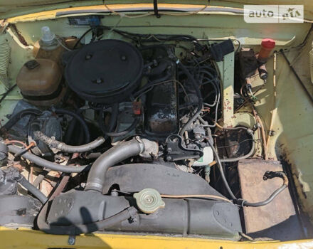 Желтый ГАЗ 24 Волга, объемом двигателя 2.5 л и пробегом 176 тыс. км за 600 $, фото 3 на Automoto.ua